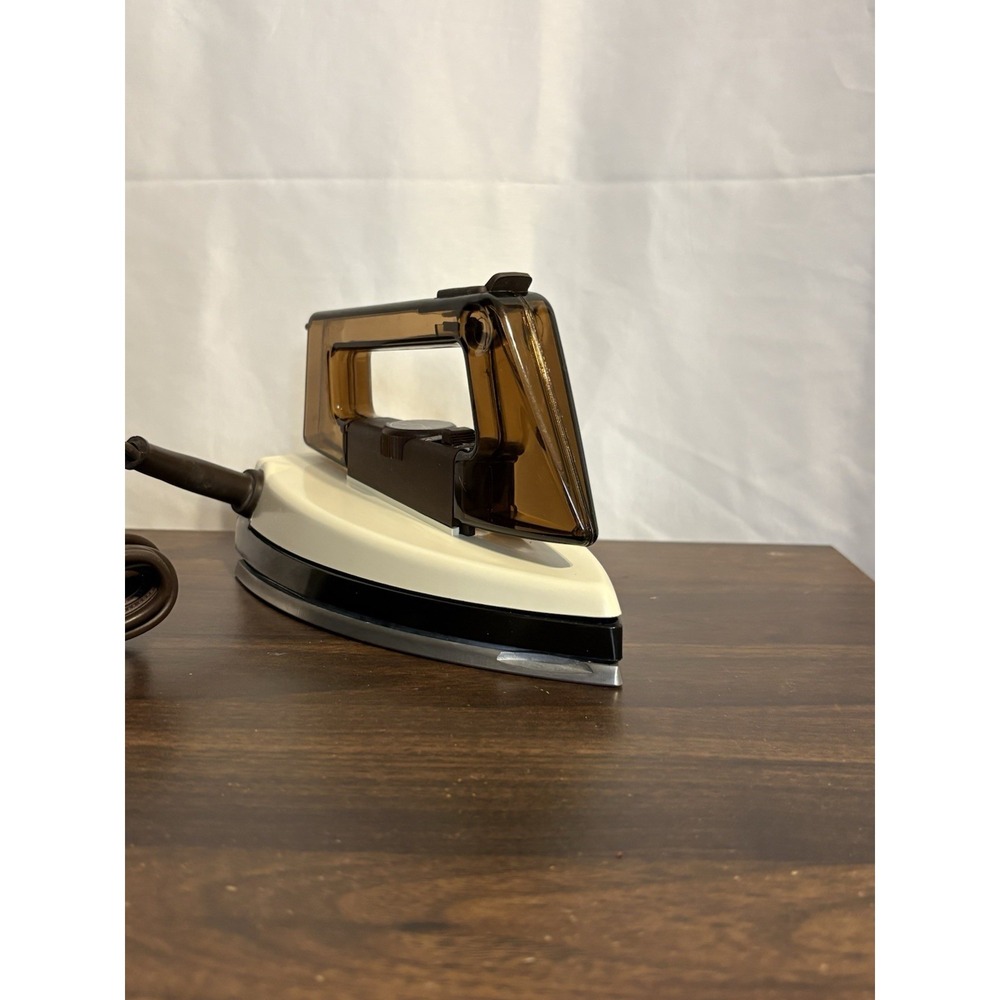 VintageBLACK+DECKER Stowaway Corded Adjustable Steam Iron, Steam, Folding Handle - Picture 7 of 9